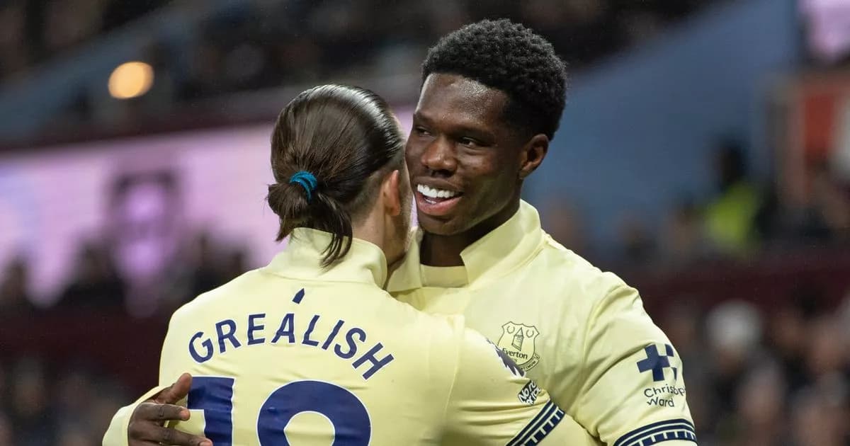 Villa's Title Hopes Dented as Everton Deliver Arsenal a Gift